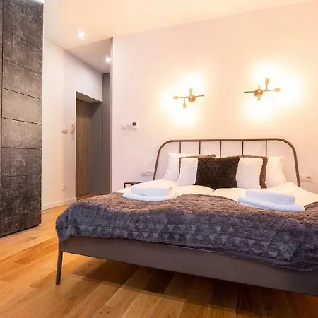 Old Town Topolowa 48 Apartman *