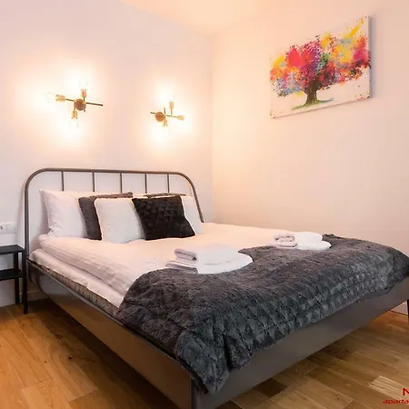 Old Town Topolowa 48 *